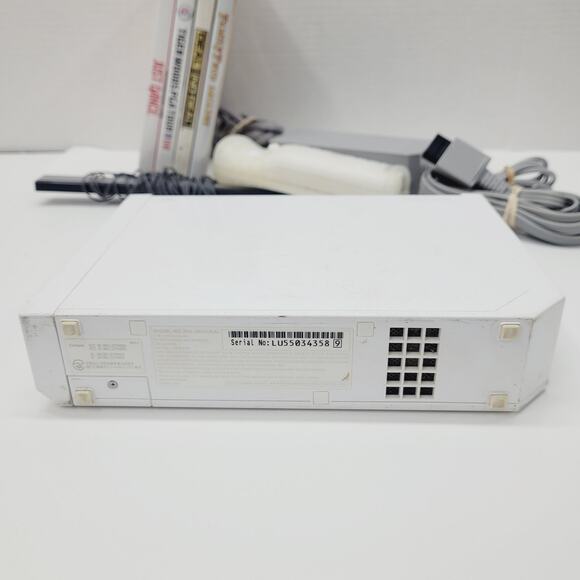 Nintendo Wii System Console (RVL-001) Controller Cords 4 Family Games - Picture 11 of 11